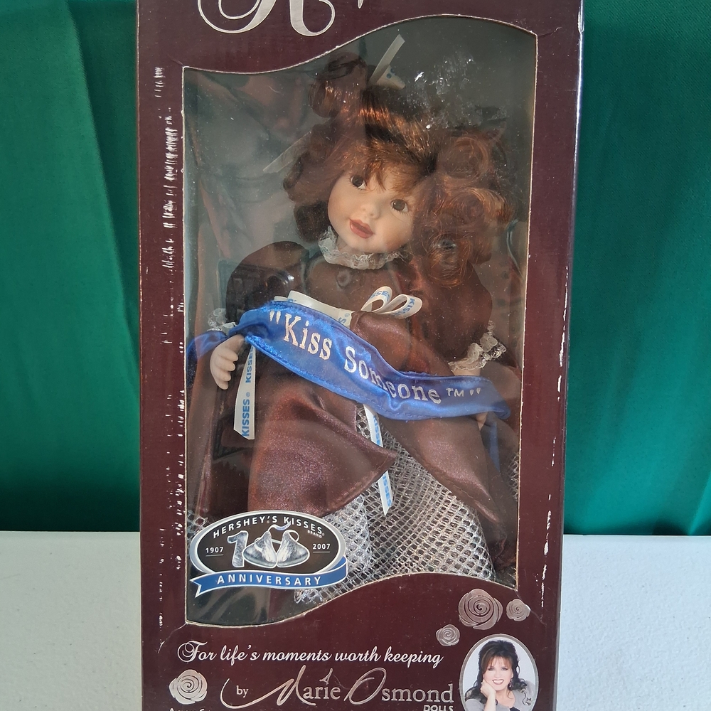 Marie Osmond Hershey's Kiss Anniversary Doll - Brown